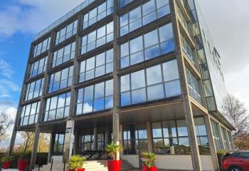 Location bureau Bordeaux (33300) - 341 m² à Bordeaux - 33000