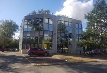Location bureaux 254.00 m² à BRUGES à Bruges - 33520