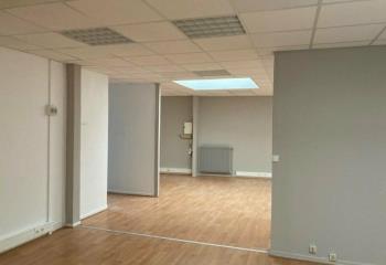 Location bureau Saint-Cyr-sur-Loire (37540) - 90 m² à Saint-Cyr-sur-Loire - 37540