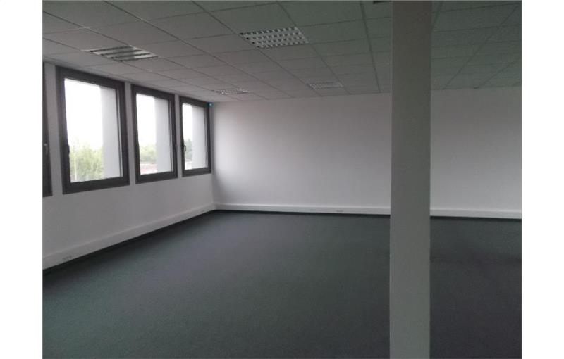 Location de bureau de 157 m² à Saint-André-lez-Lille - 59350 photo - 1